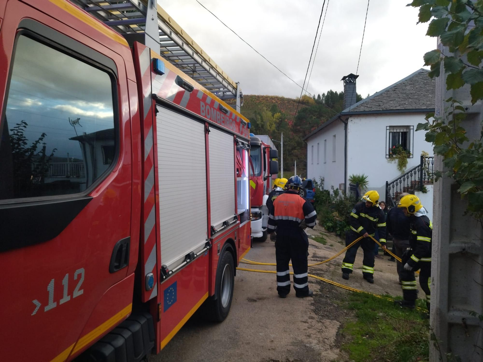 Bomberos durante una actuación.
