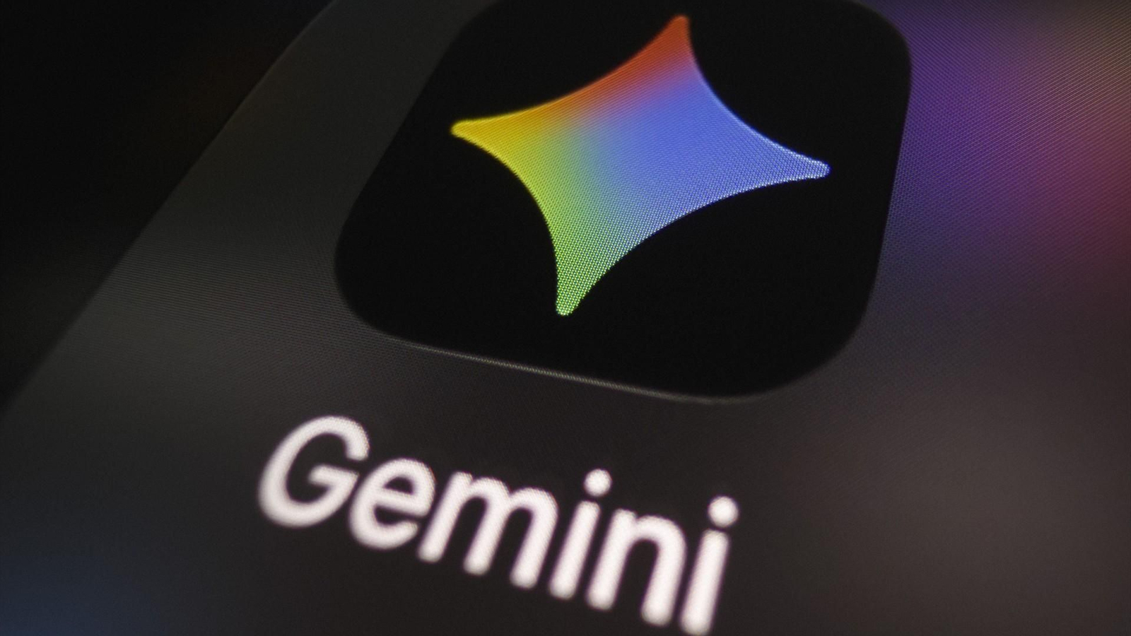 Logo de la IA Gemini en un móvil.