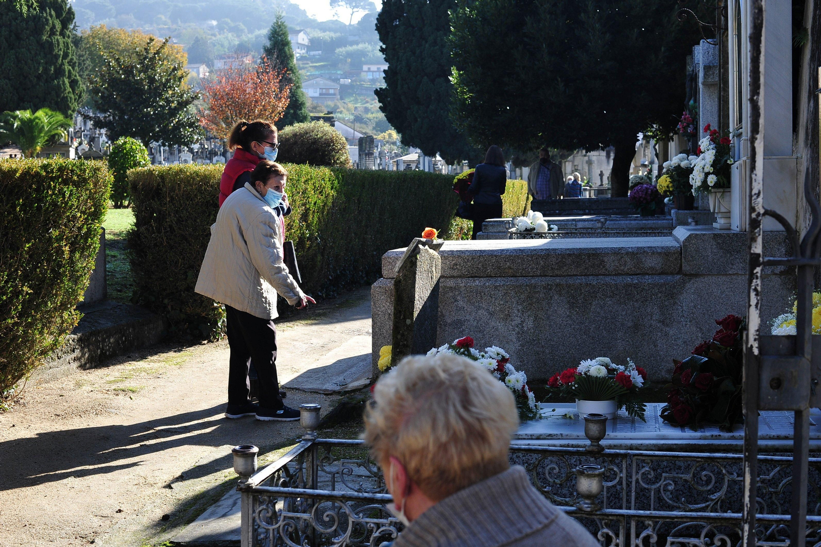 Día de Todos los Santos en el cementerio de San Francisco. José Paz