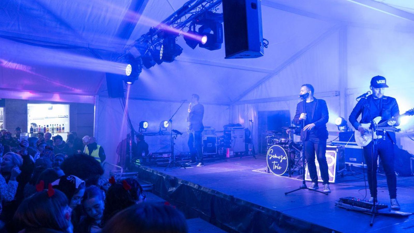 Ambiente este sábado por la tarde en la plaza de Santa Eufemia.