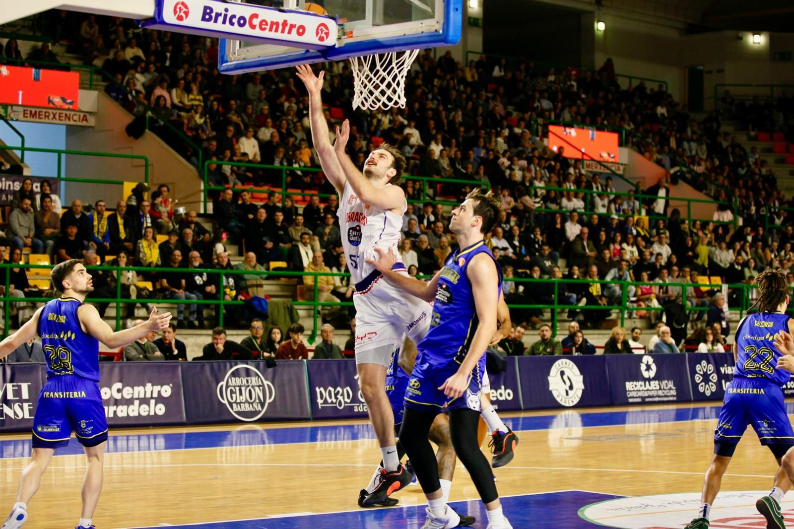 Galería | Tarde de baloncesto y derbi gallego en el Pazo, en imágenes
