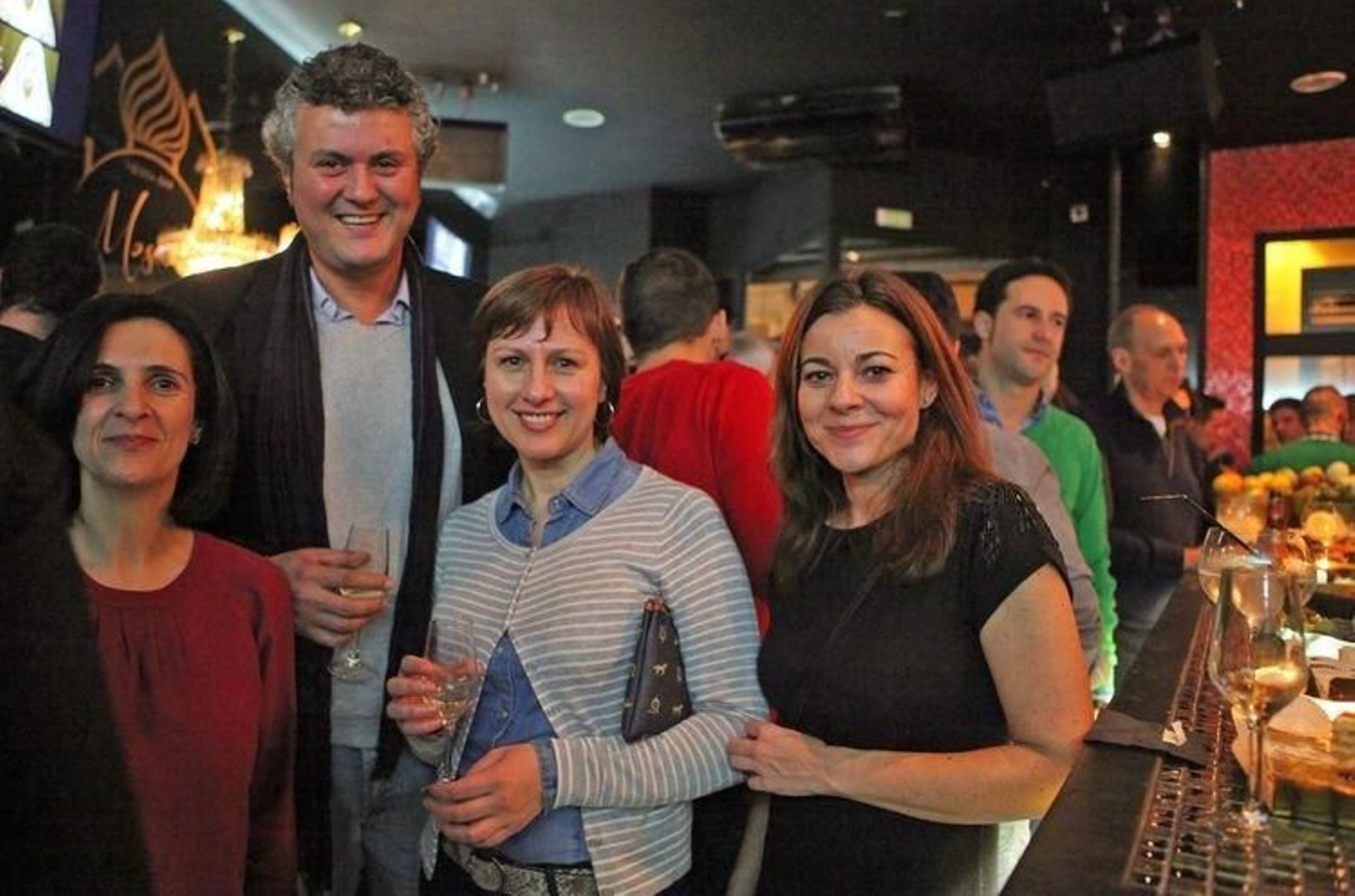 12.12.14.OURENSE.C.LUNA.INAGURACION.VODKA.BAR.MOSCOU.elisa.manuel.olga.eva.