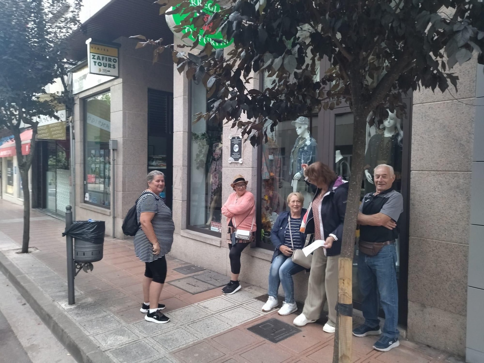 Galería | Colas, consultas y destinos: así arrancan los viajes del Imserso en Ourense