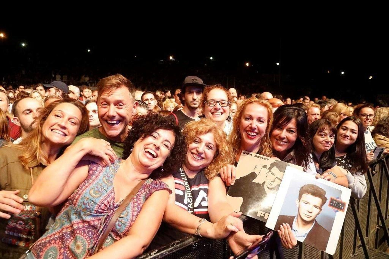 Rick Astley conquistó Castrelos _ JV Landín  4