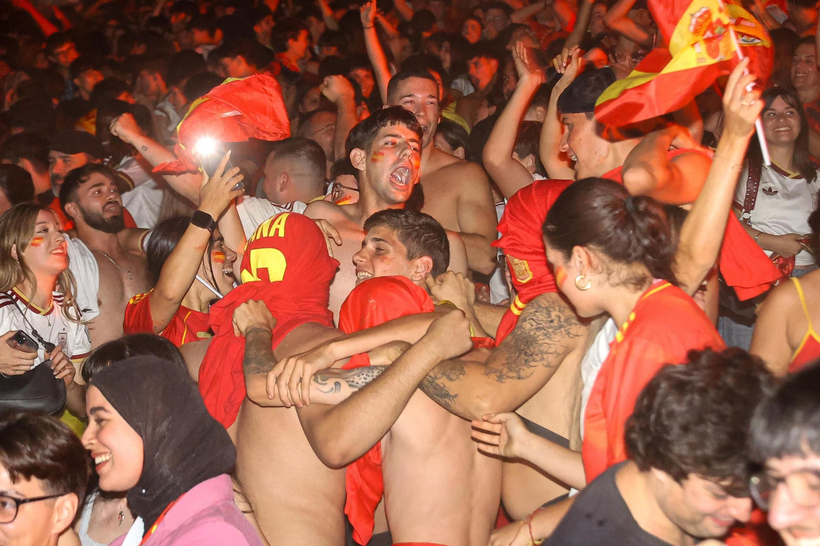 Galería | Vigo celebra la victoria de España en el Mundial 2026