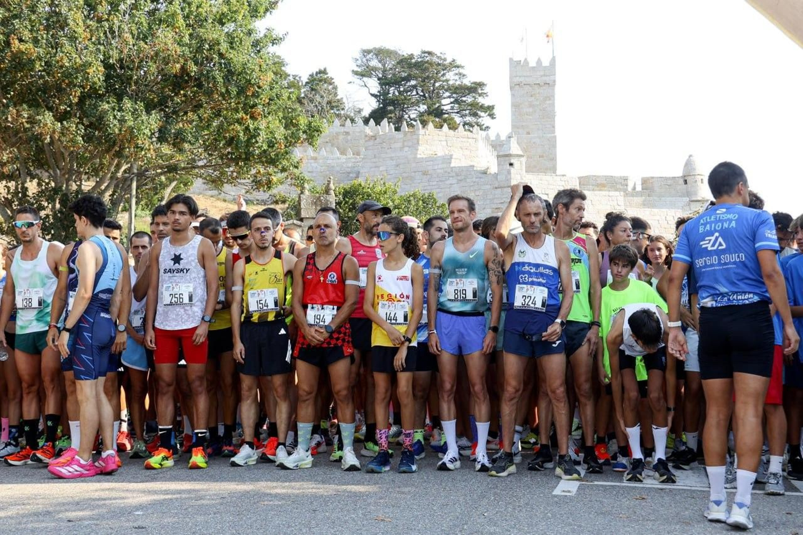 Galería | Más de 1.300 personas corren y caminan por Baiona
