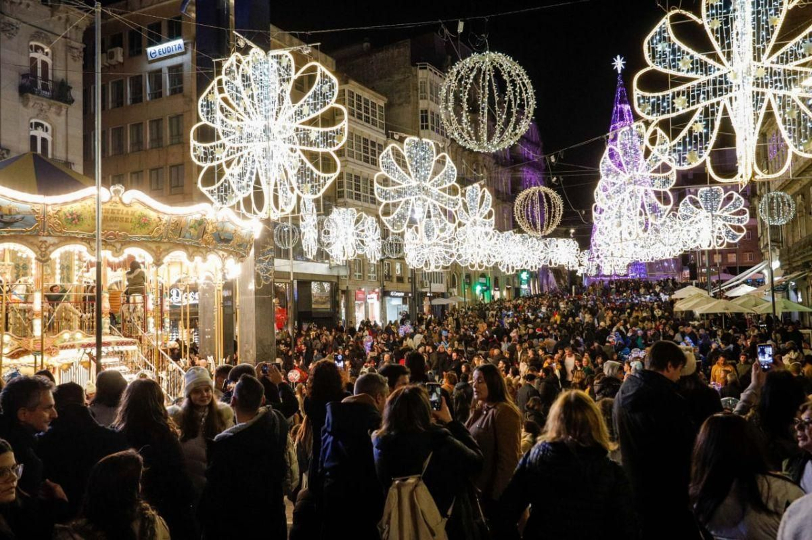 La Porta do Sol, llena de turistas durante las últimas Navidades.