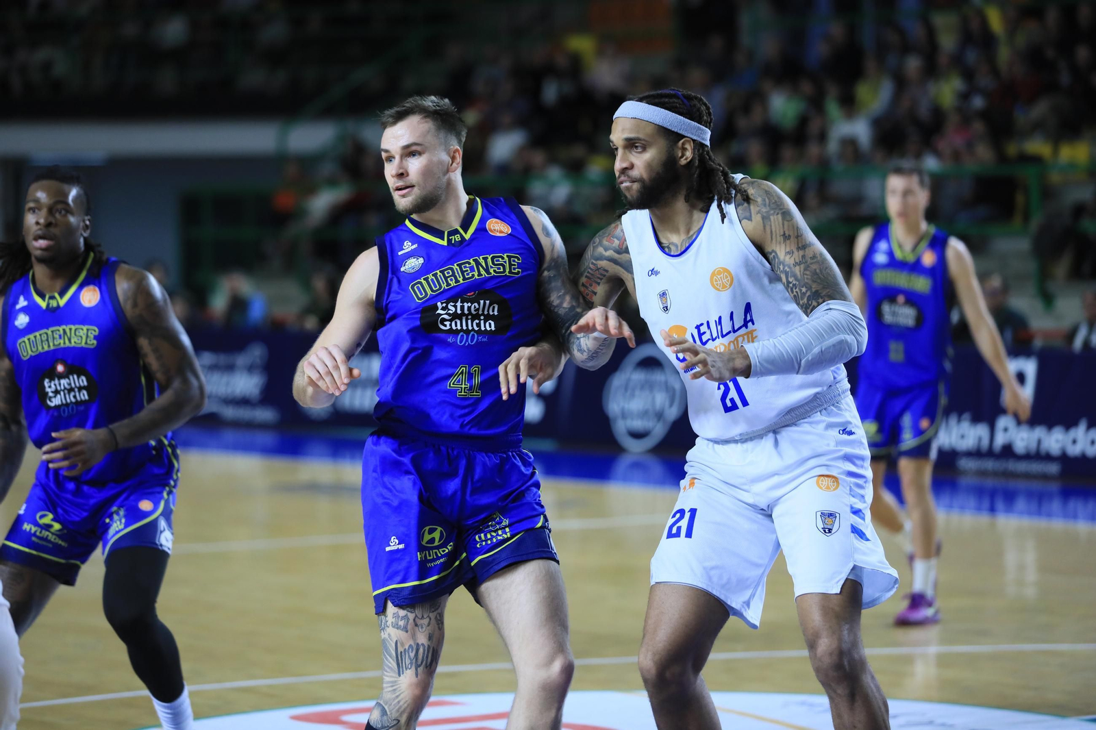 Galería | El COB gana y sigue disfrutando ante un Pazo entregado