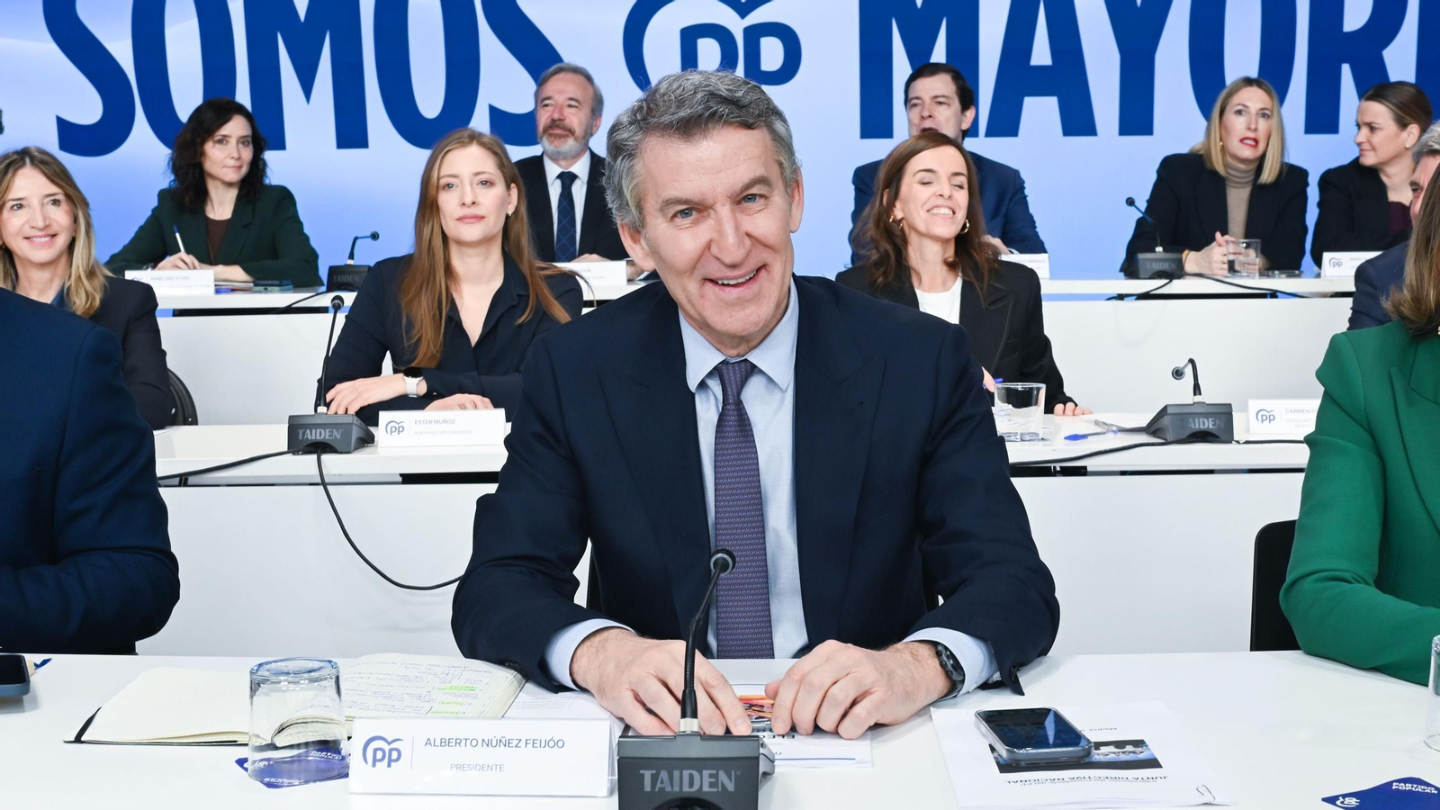 El presidente del Partido Popular, Alberto Núñez Feijóo, durante la reunión de la Junta Directiva Nacional del partido, a 9 de febrero de 2026, en Madrid (España)