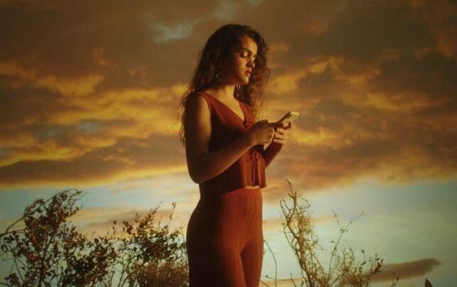 Amaia Romero publica su sencillo "El relámpago".