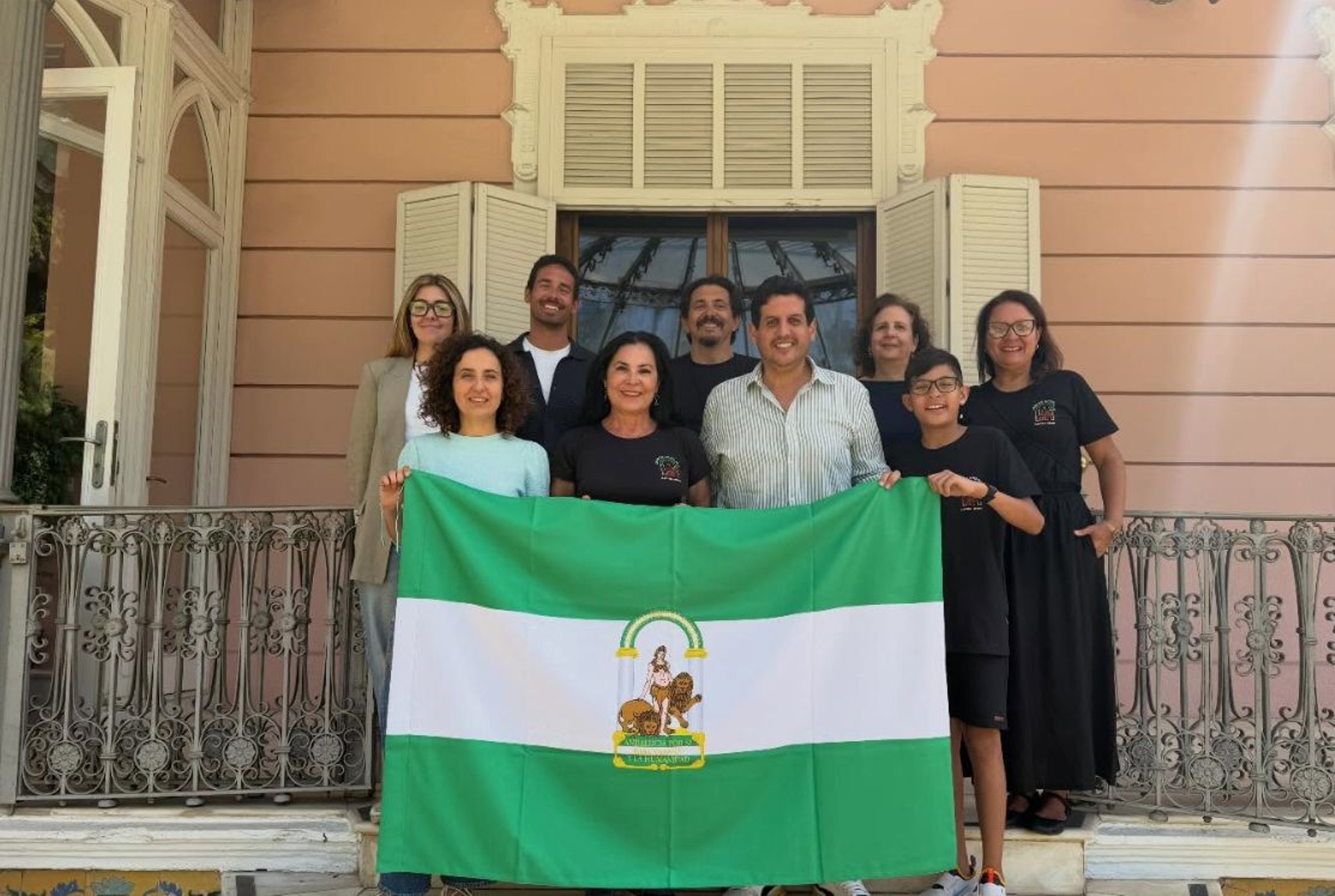 La delegación de la Casa de Andalucía en Curitiba durante un encuentro con el director general de Andalucía Global