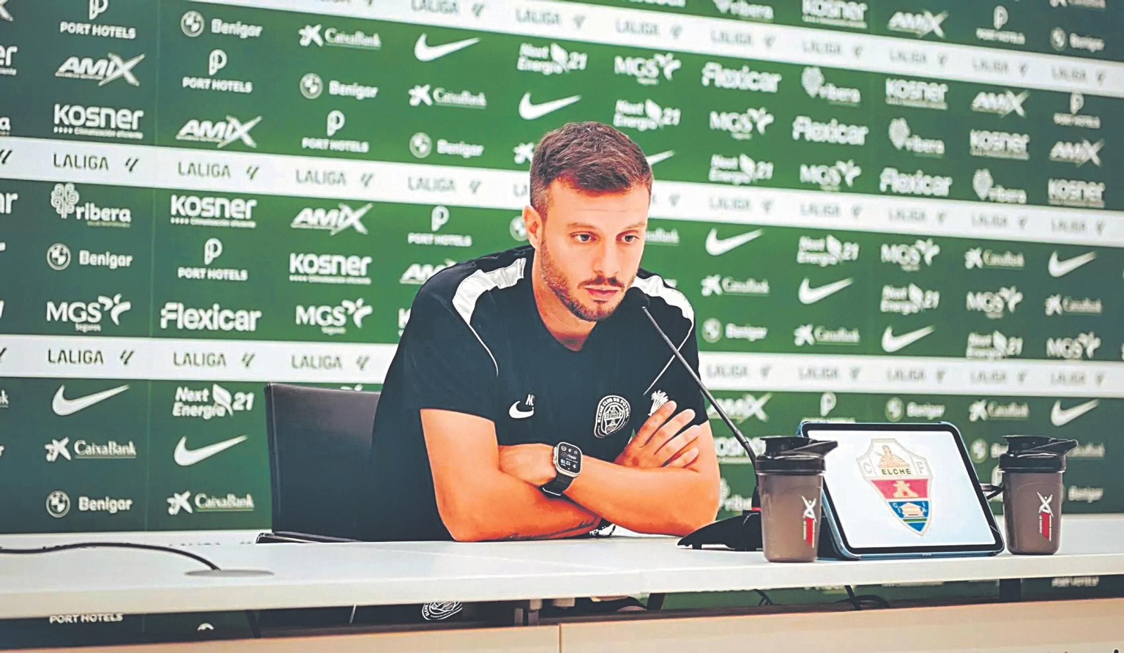 El entrenador franjiverde, Martín Anselmi, en sala de prensa.