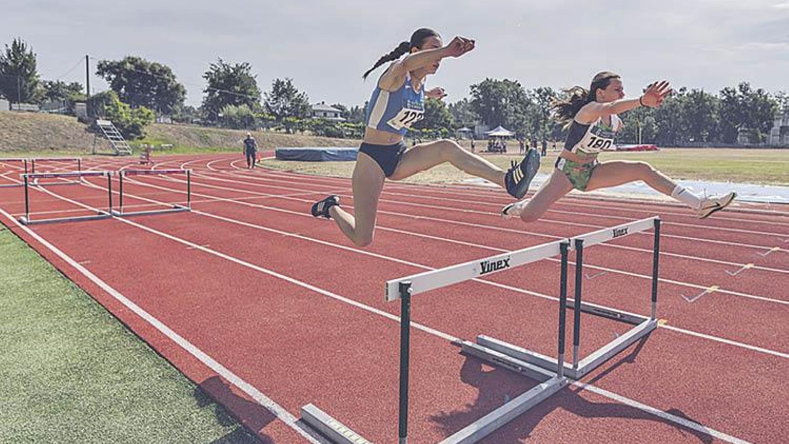 As pistas de atletismo acollen diferentes competicións.