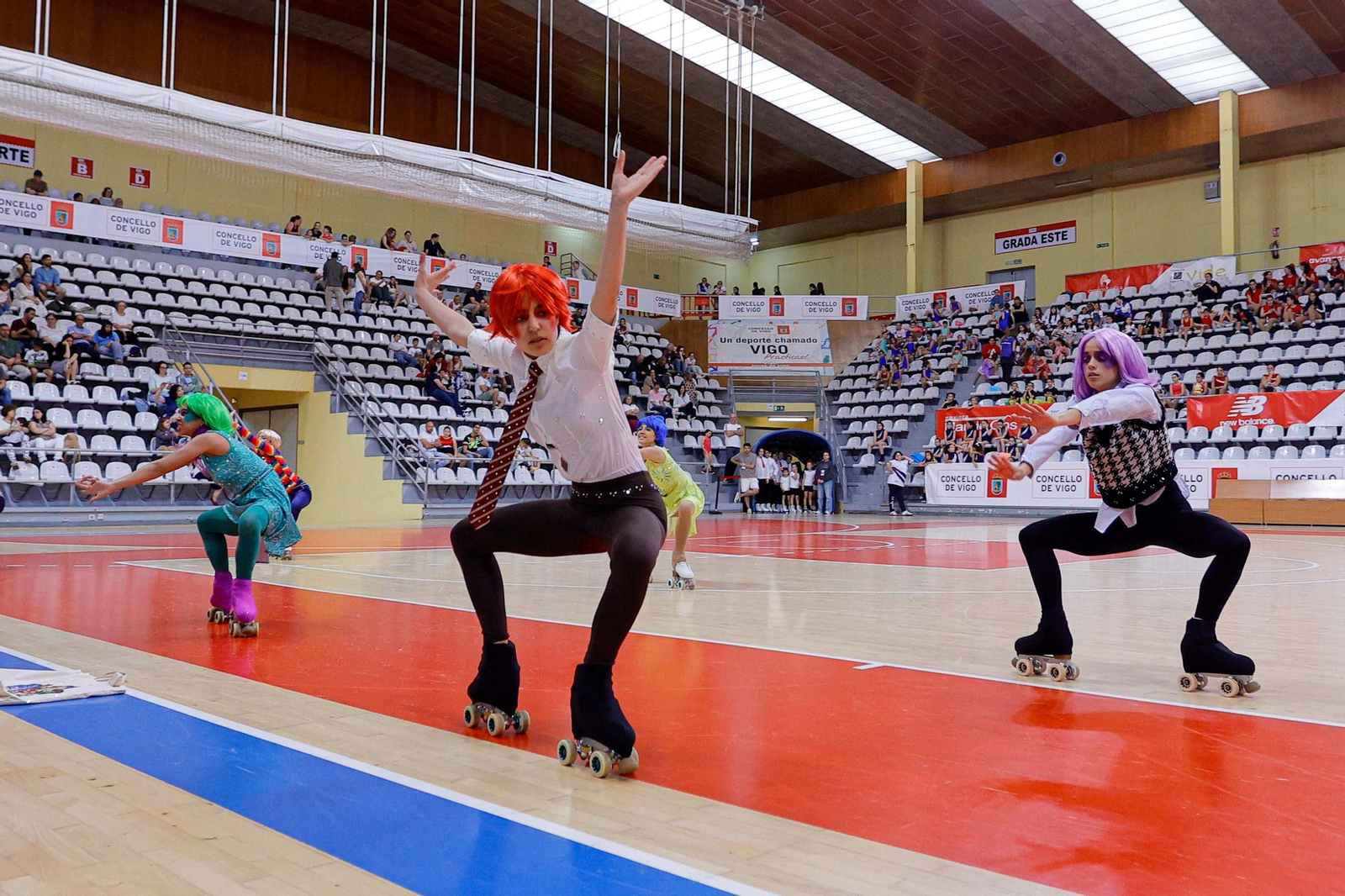 Galería | El pabellón de As Travesas celebra el Día do Patín