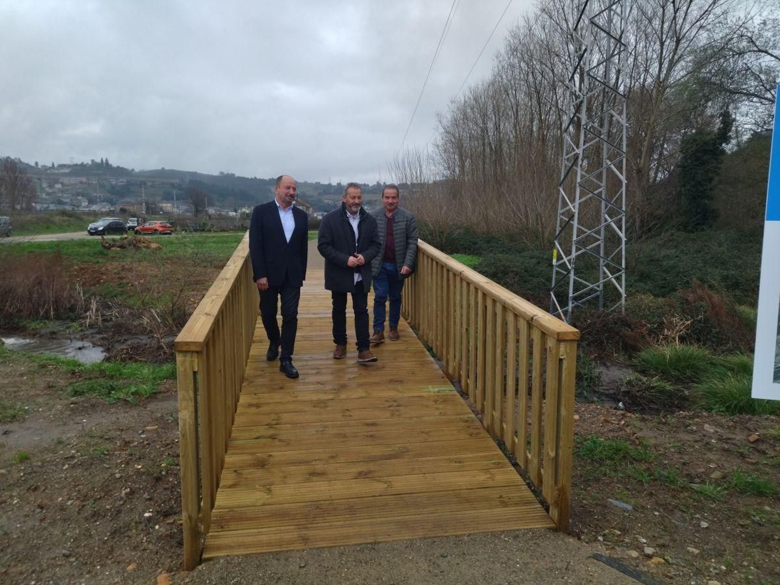 Xosé Merelles, Enrique Álvarez y el concejal José Pinto.