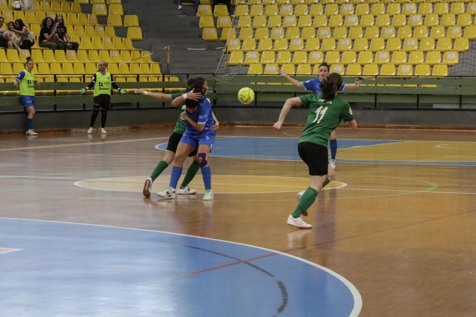 Galería | El Ourense Ontime se despide con victoria de Os Remedios