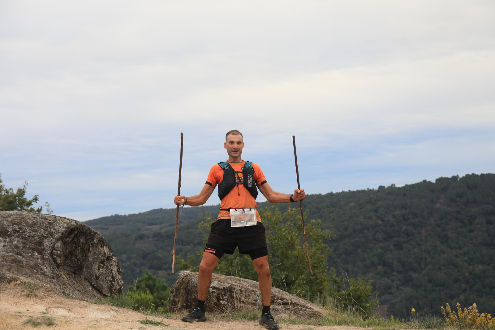 Galería | El Trail Ribeira Sacra cumple diez años y lo celebra entre montes y miradores, en fotos
