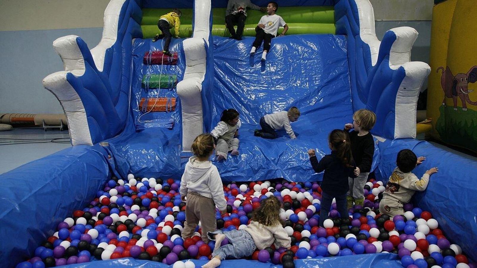 Os inchables fixeron as delicias dos máis pequenos.