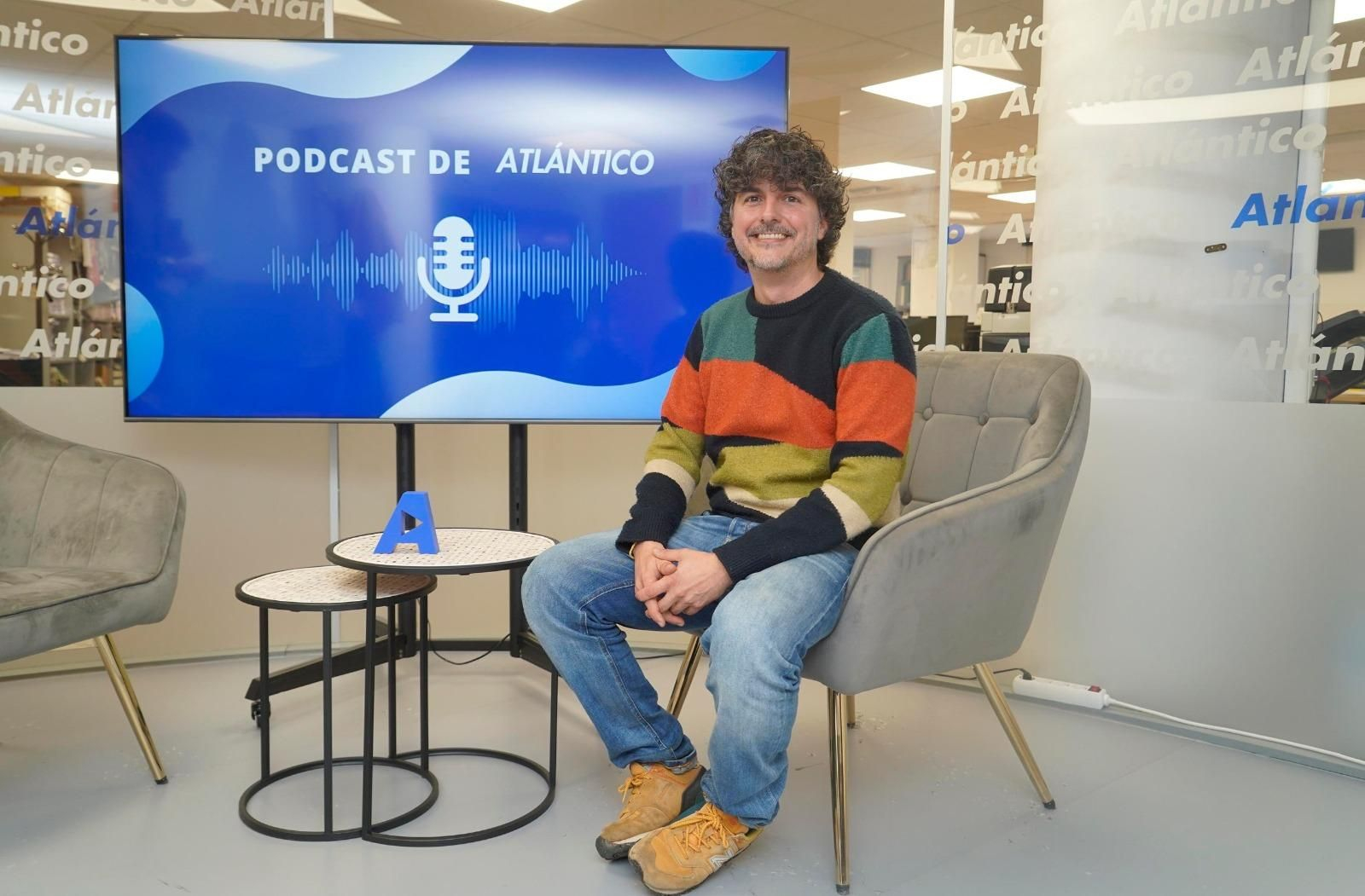 O investigador Andreu Blanco Cartagena, no set de Atlántico