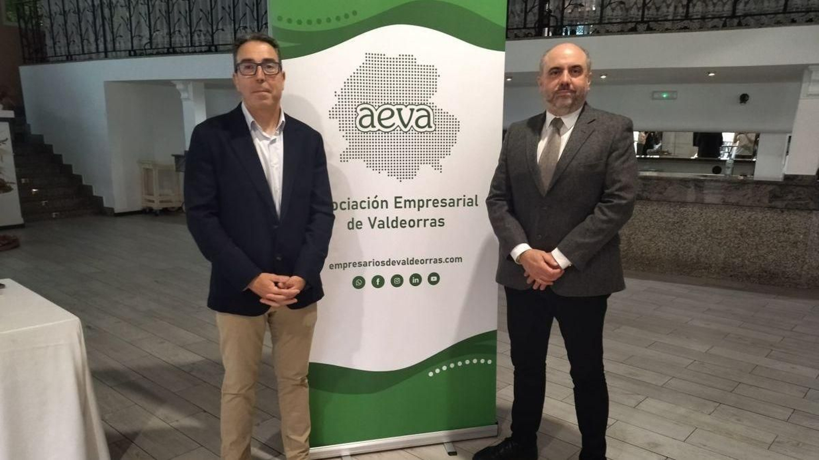 Carlos Manuel Terán, presidente de Aeva, y David Martínez, presidente de la CEO, en Palladium.