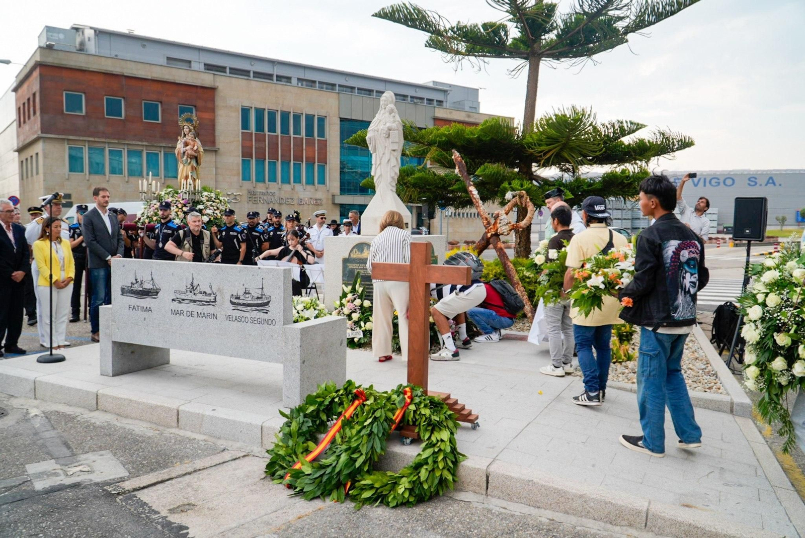 Galería | Vigo rinde homenaje a la Virgen del Carmen por tierra y por mar