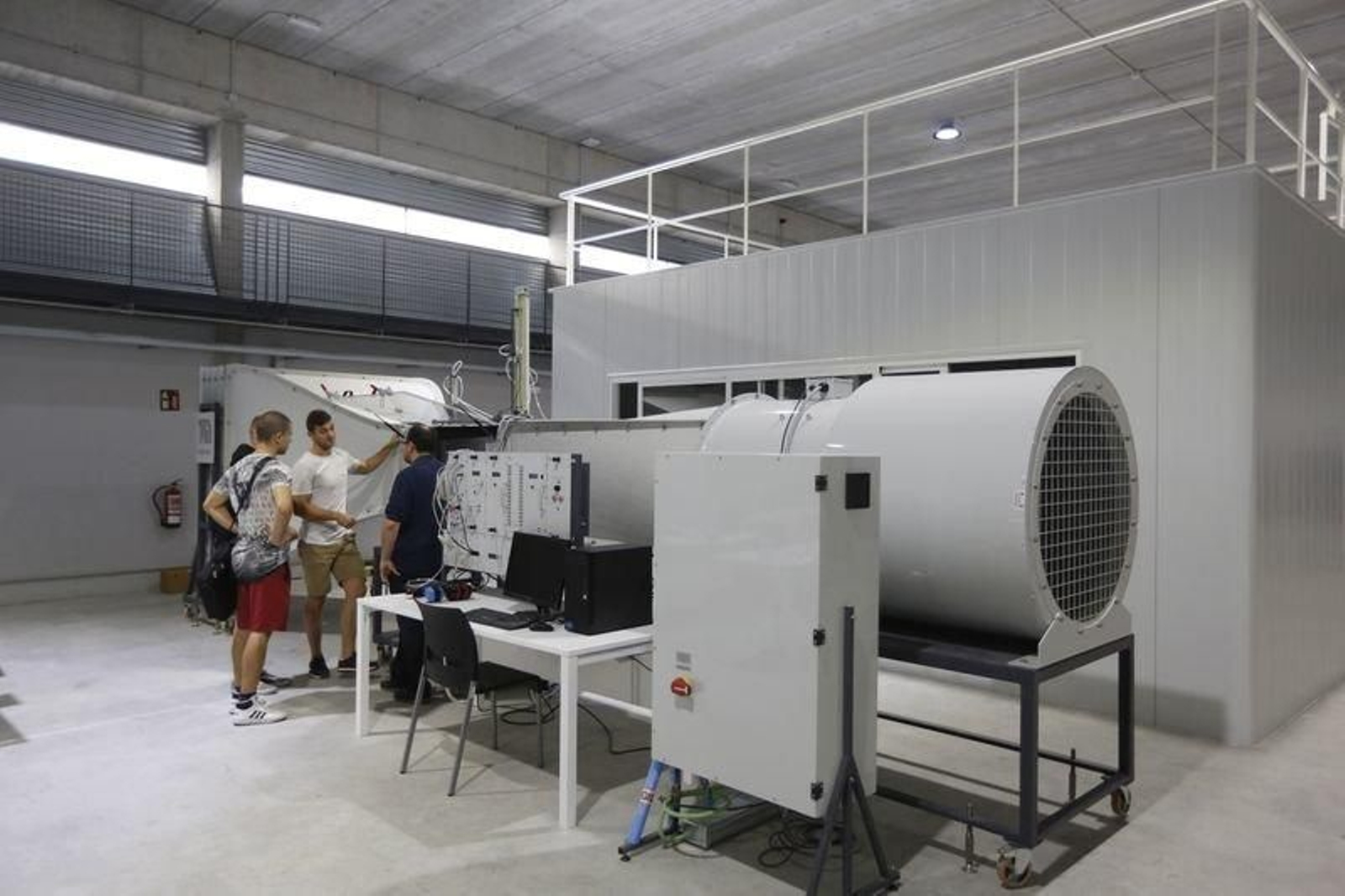 Un túnel de viento en los laboratorios de Aeroespacial, situados en el Campus da Auga. (Foto: Xesús Fariñas)