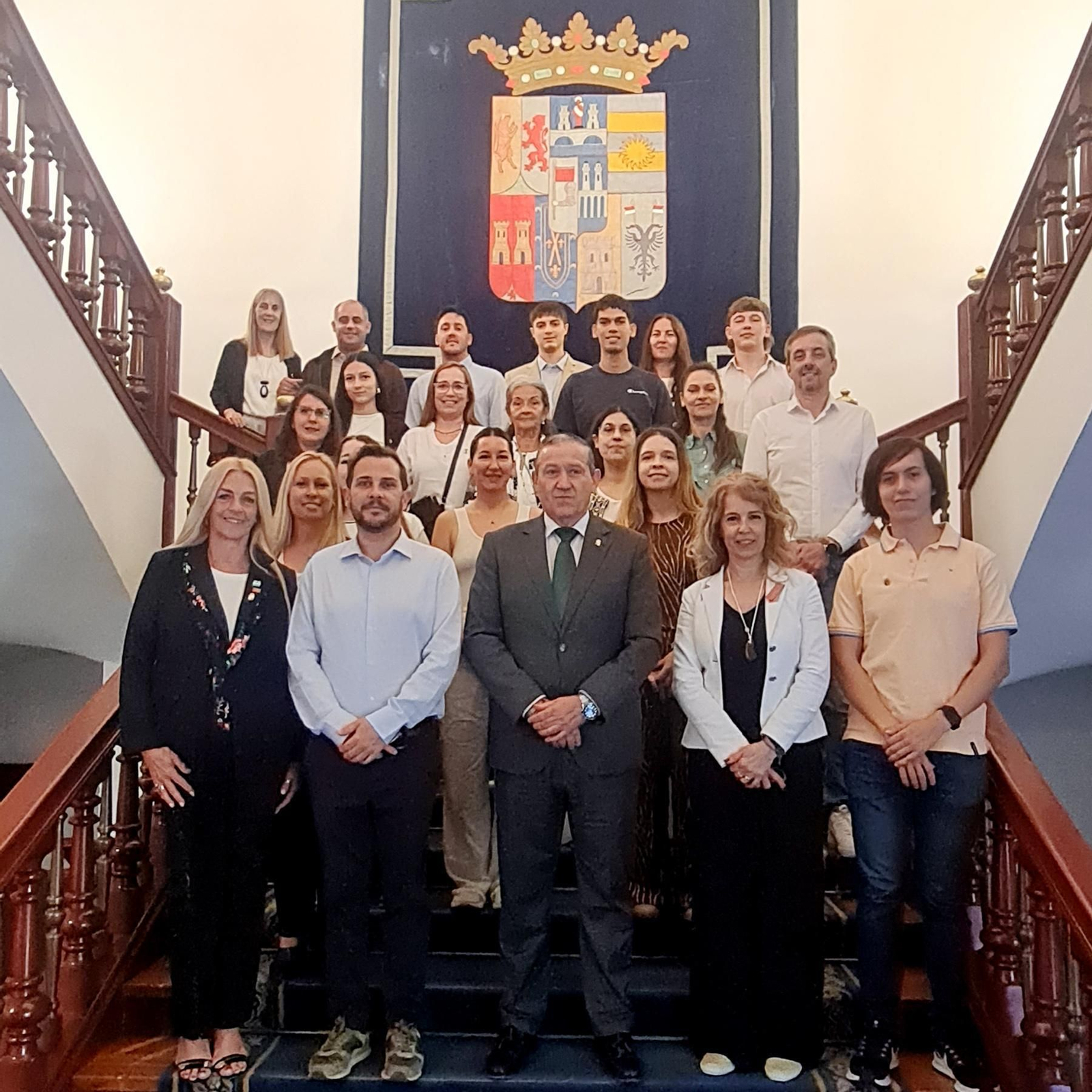 Los descendientes durante su encuentro en la Diputación