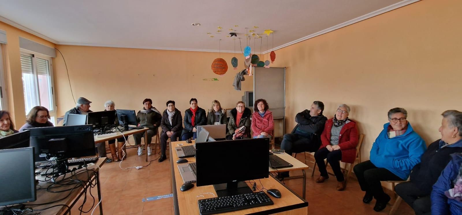 Algunos de los participantes en el aula de Medeiros.