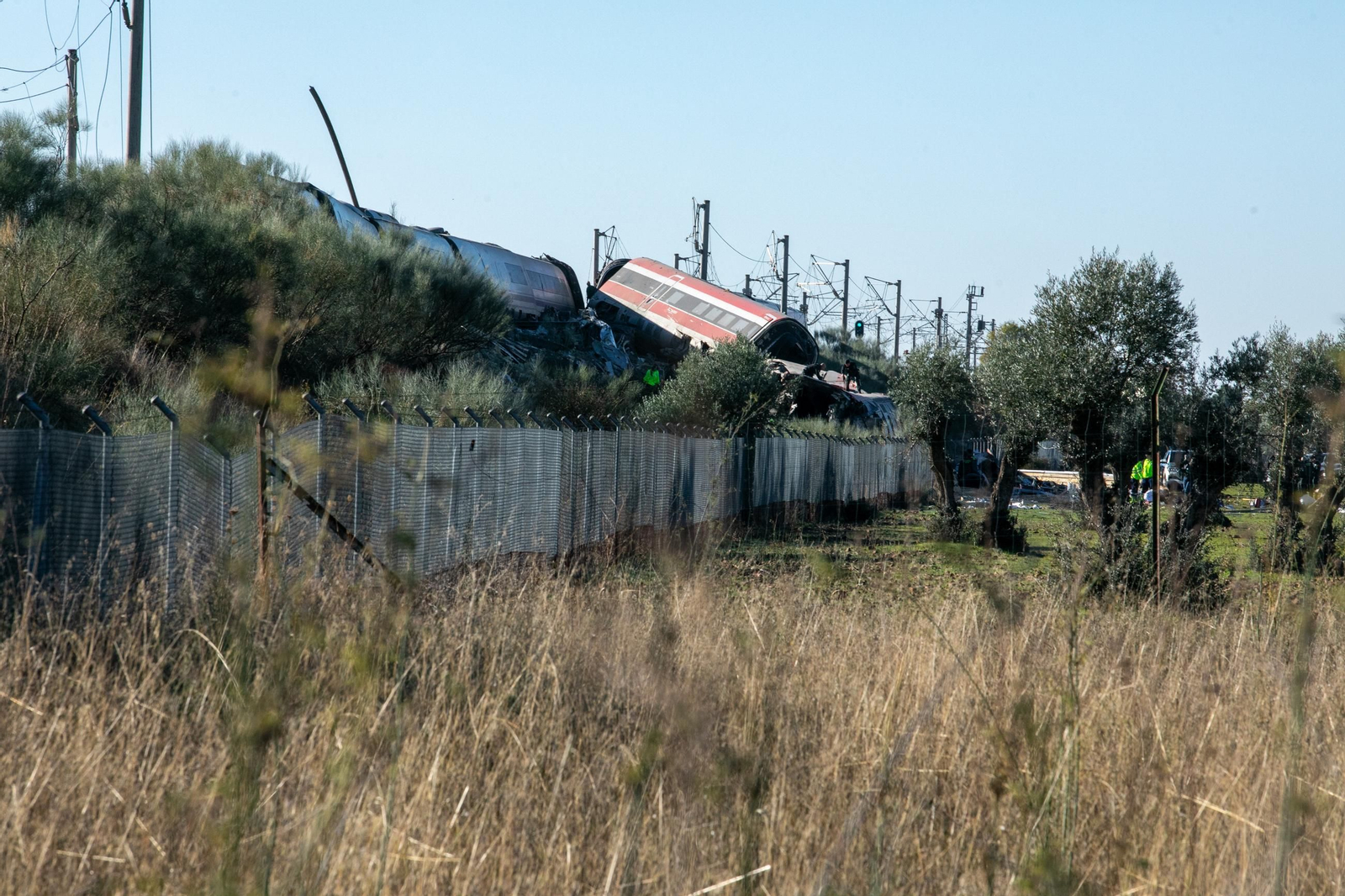 Galería | Las imágenes del grave accidente ferroviario en Toledo: así ha quedado la zona del siniestro