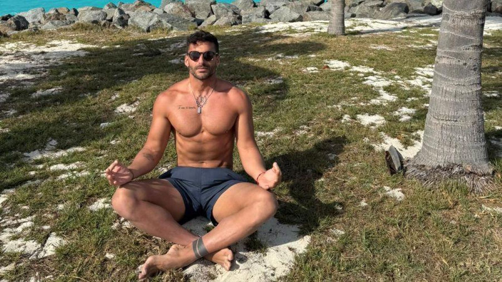 Diferentes momentos de Eddy Insua amosando o seu día a día.