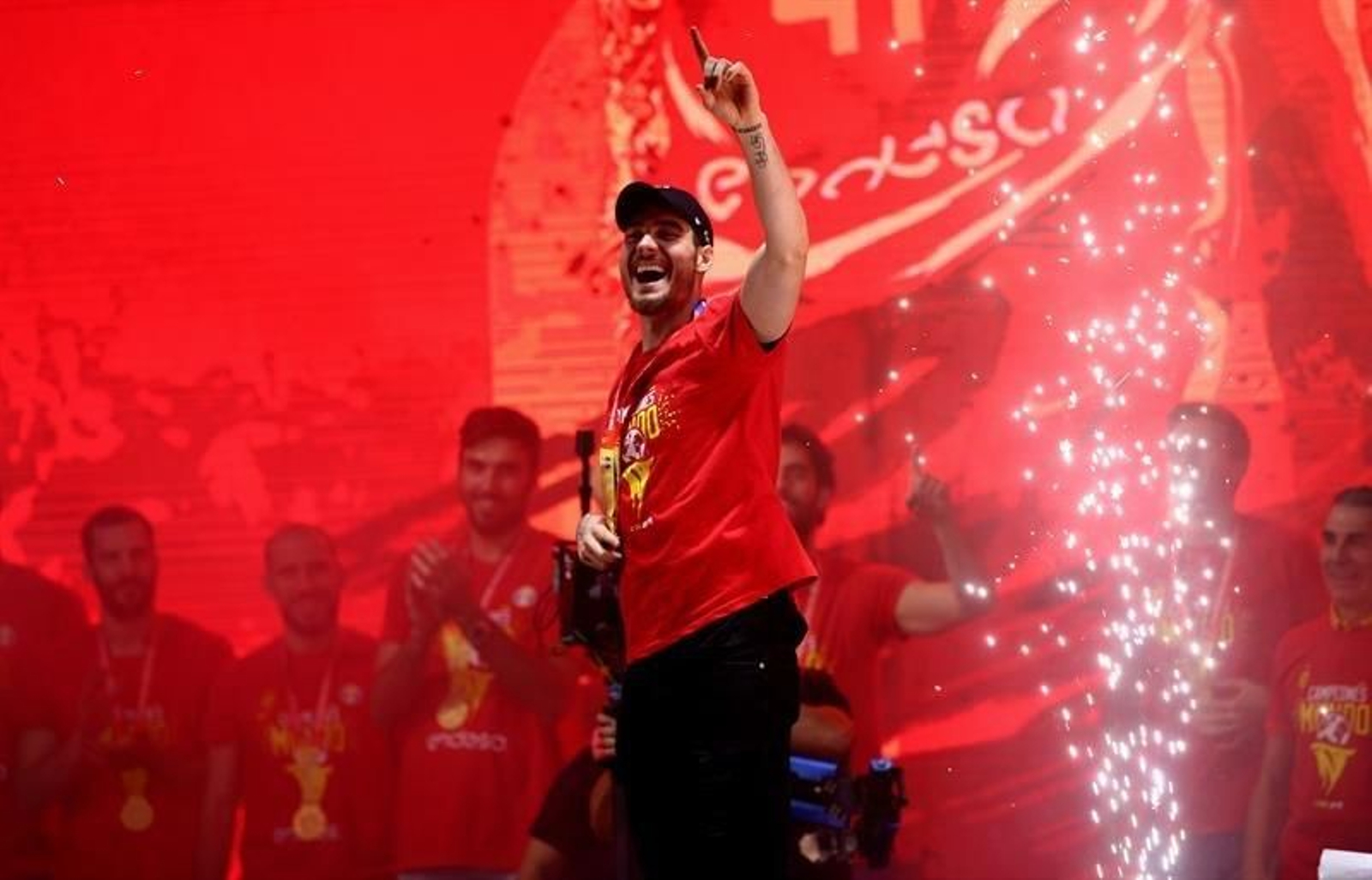 La celebración de la selección Española por el Mundial de Baloncesto 10