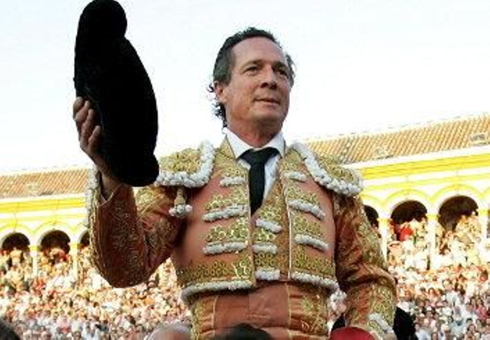 Fotografía de archivo (Sevilla, 01/05/2006) del matador de toros retirado José María Dols Abellán, José María Manzanares (padre)