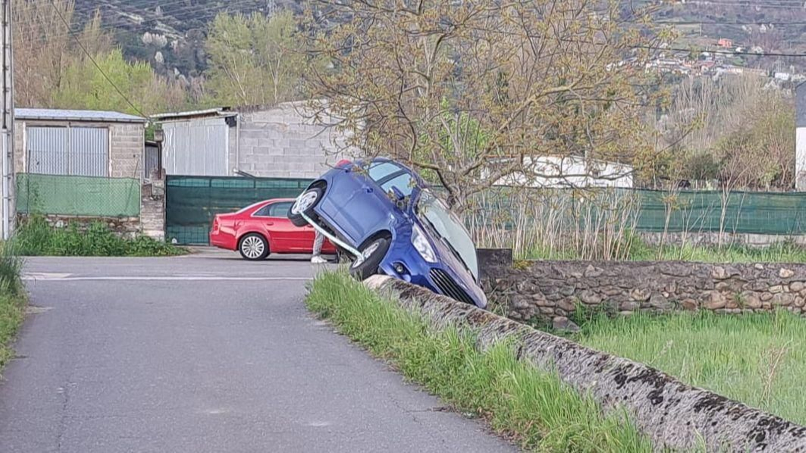 El coche accidentado en O Barco