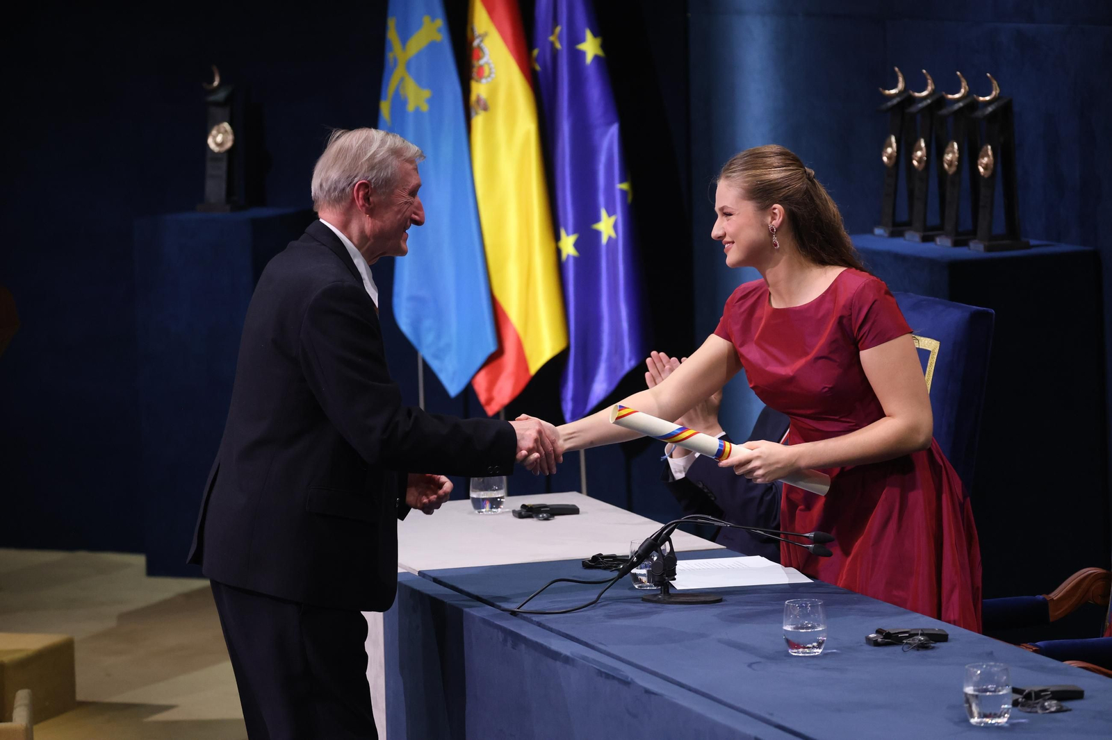Galería | Oviedo se viste de gala para la entrega de los Premios Princesa de Asturias 2026