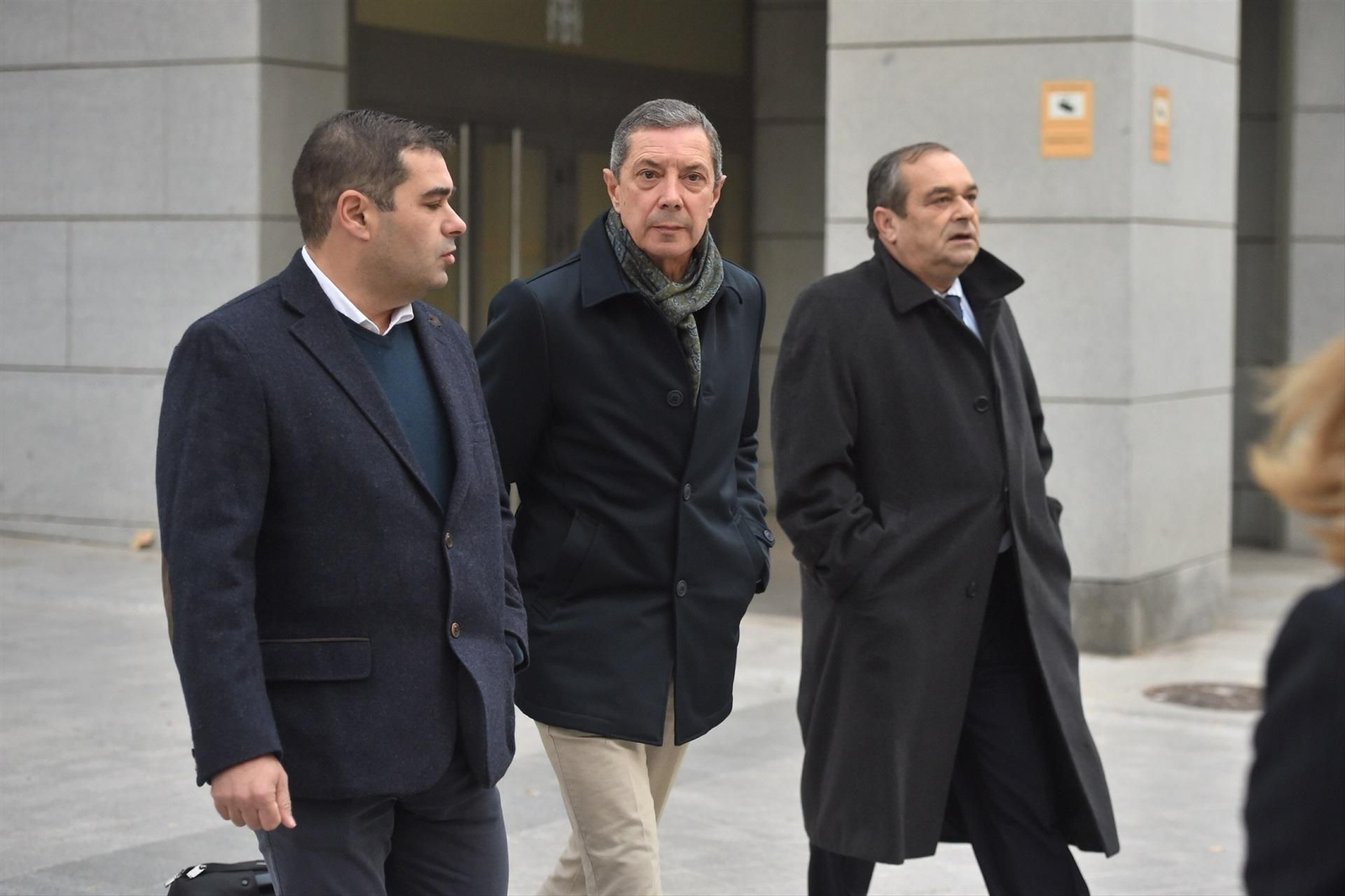 El responsable de flota de Pesquerías Nores Marín, el dueño del 'Villa de Pitanxo', José Antonio Nores González (i) y el director de la compañía, José Antonio Nores Rodríguez (d). // EP