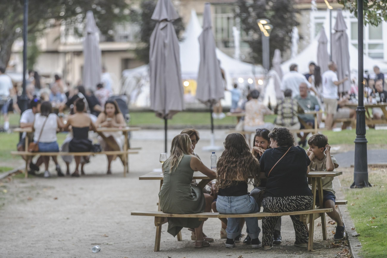 Galería | Brindis, música y tradición para inaugurar la Feria del Viño de Monterrei, en fotos