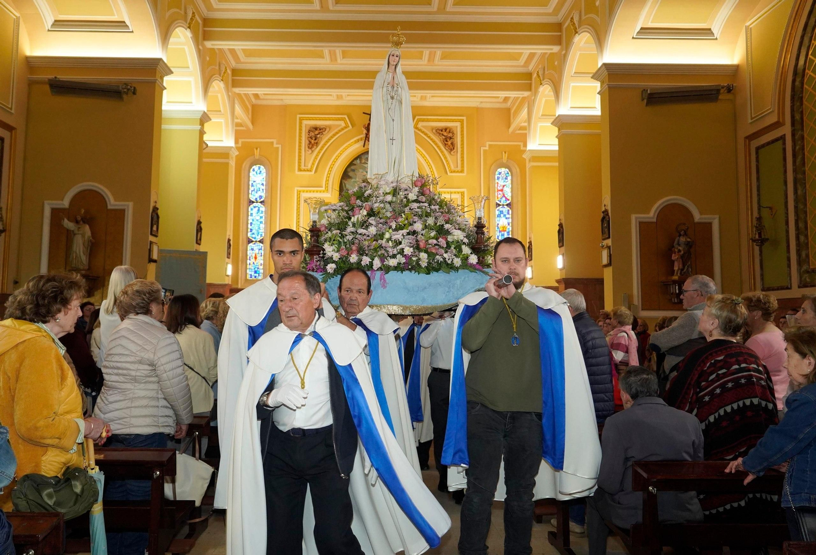 Galería | La devoción recorre las calles de Vigo por la Virgen de Fátima