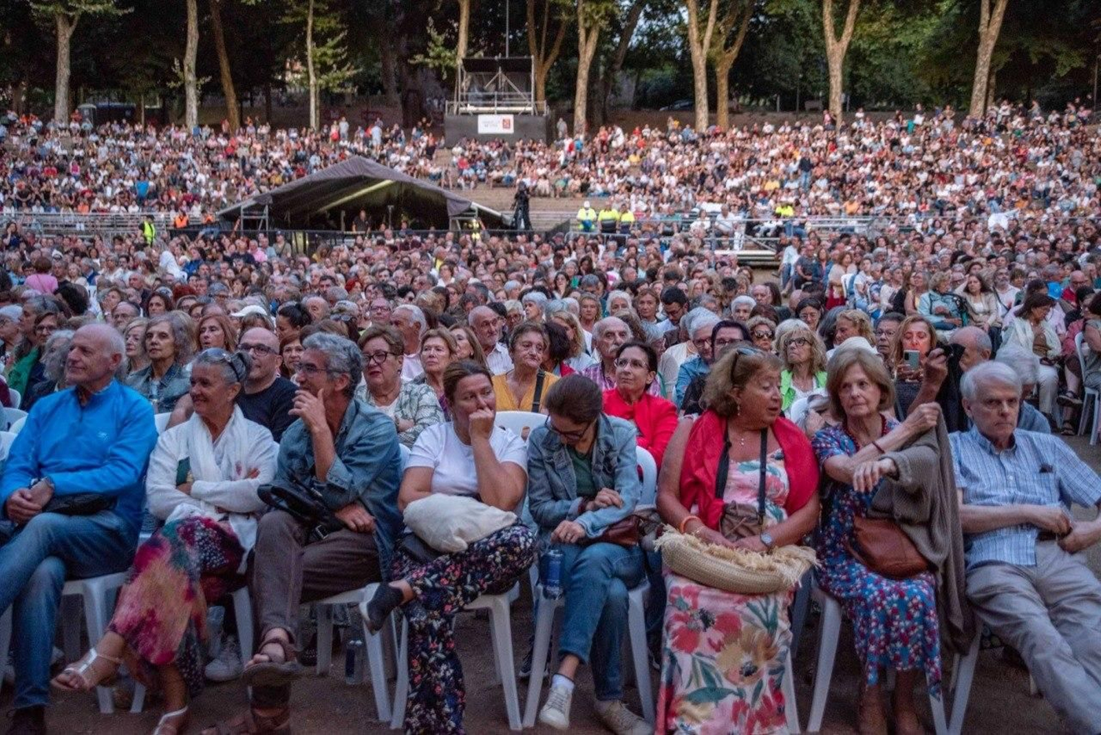 Galería | Castrelos se viste de gala para la ópera 'Nabucco'