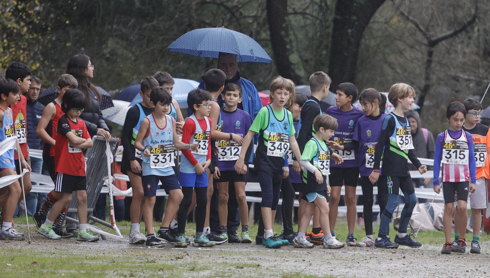 Galería | Pequeños y mayores se divierten en el Cross Belarmino Alonso