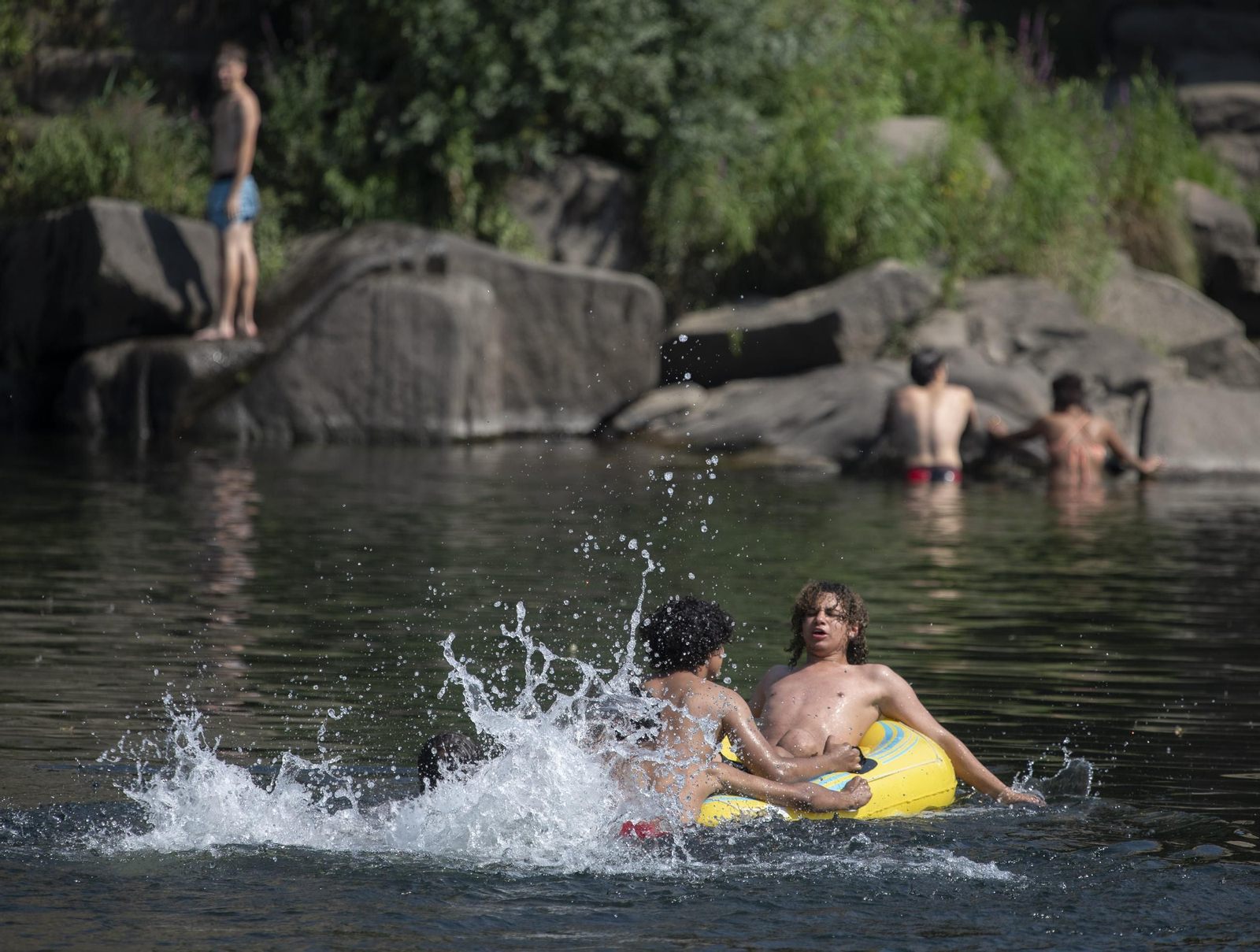 Galería | Ourense vive un domingo asfixiante a más de 40 grados, en fotos