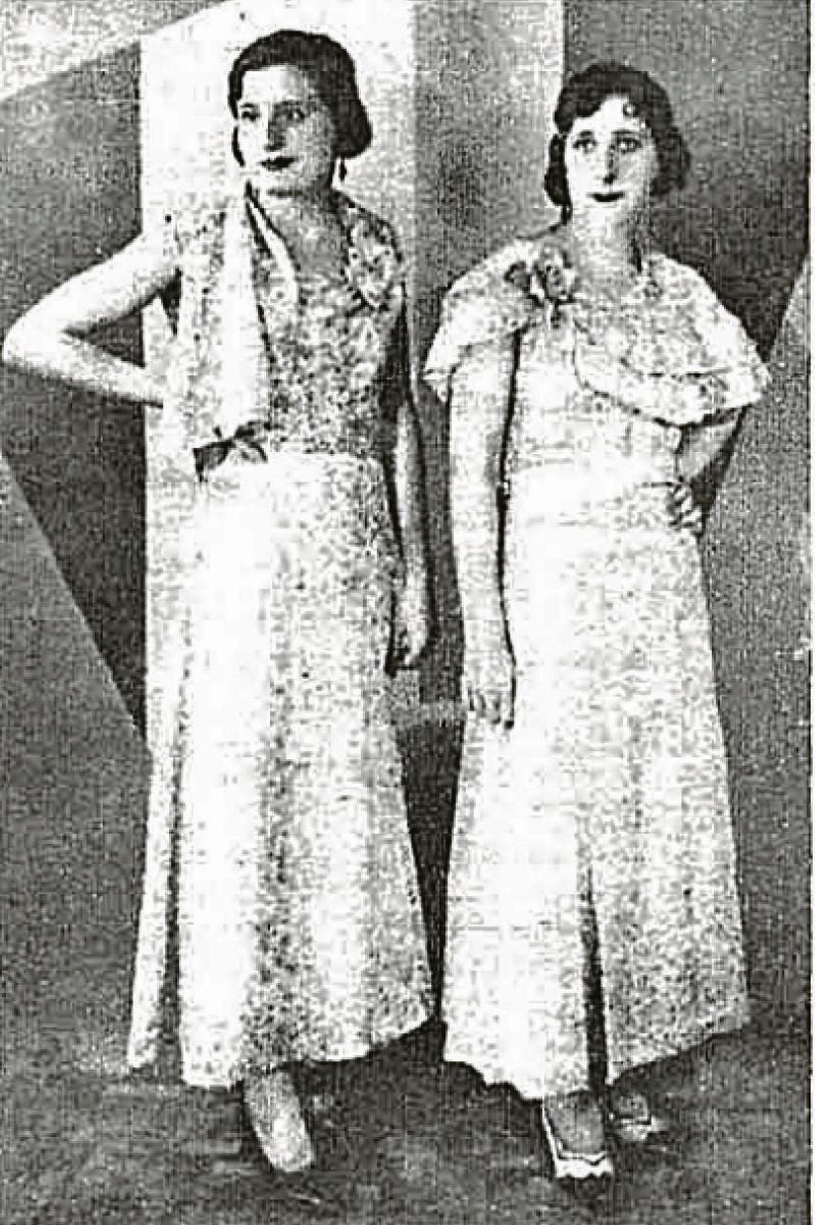 Rocío Rodríguez y Celia Serantes, segundo y tercer premio. Revista Estampa, 1933.