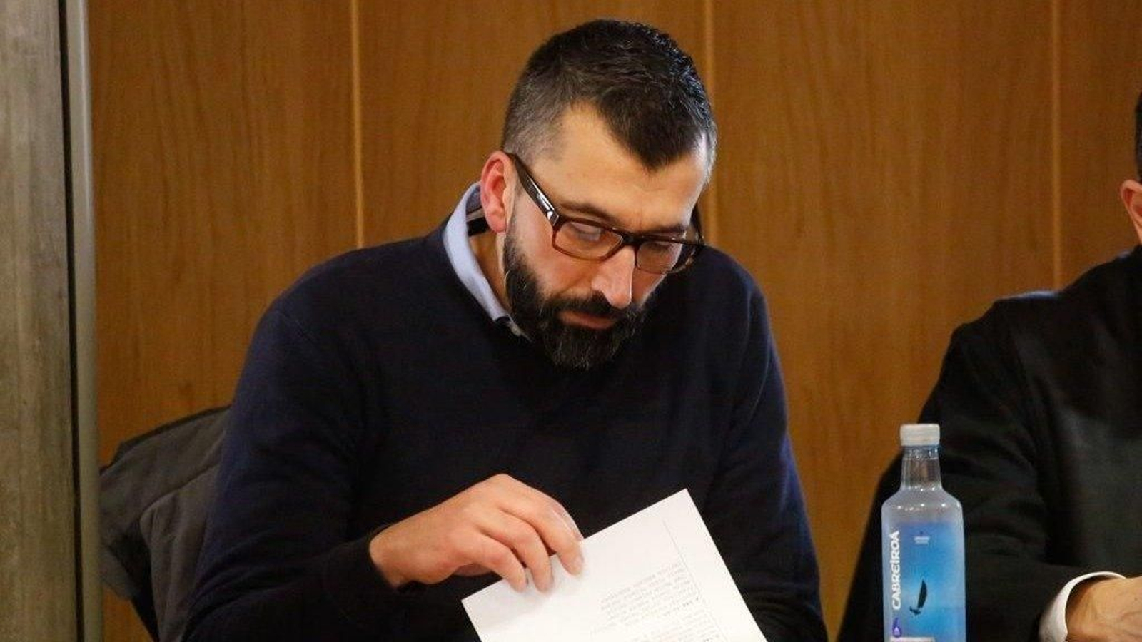 El acusado César Adrio en el primer día del juicio por el asesinato de Ana Enjamio en la Audiencia de Vigo.