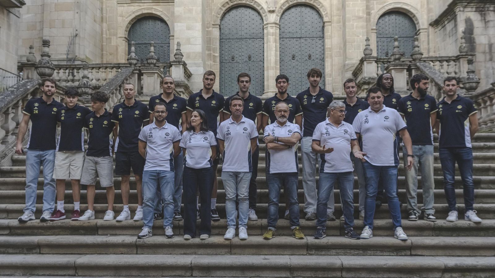 Galería | El COB arranca la temporada presentando en sociedad a sus equipos