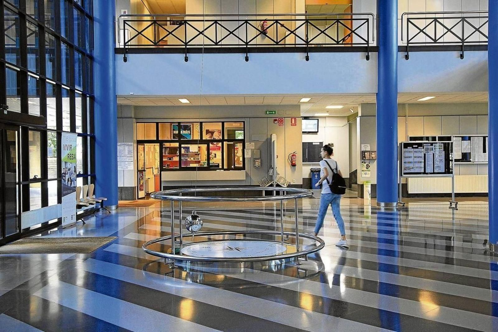 Vestíbulo del Edificio Politécnico de la UVigo, donde se cursa el Grado en Ingeniería Informática.