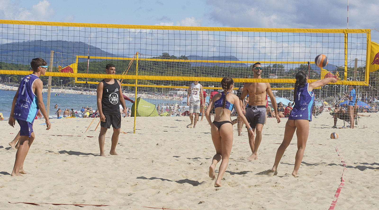 Partido de voley playa en Samil en el Torneo Atlántico.