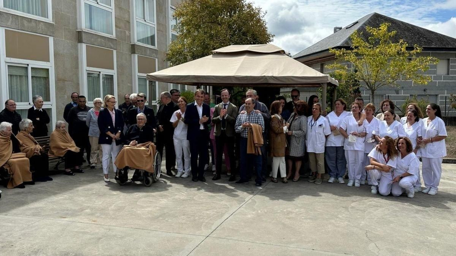 Celebración del 25 aniversario de la residencia de mayores San Martiño de Luíntra.