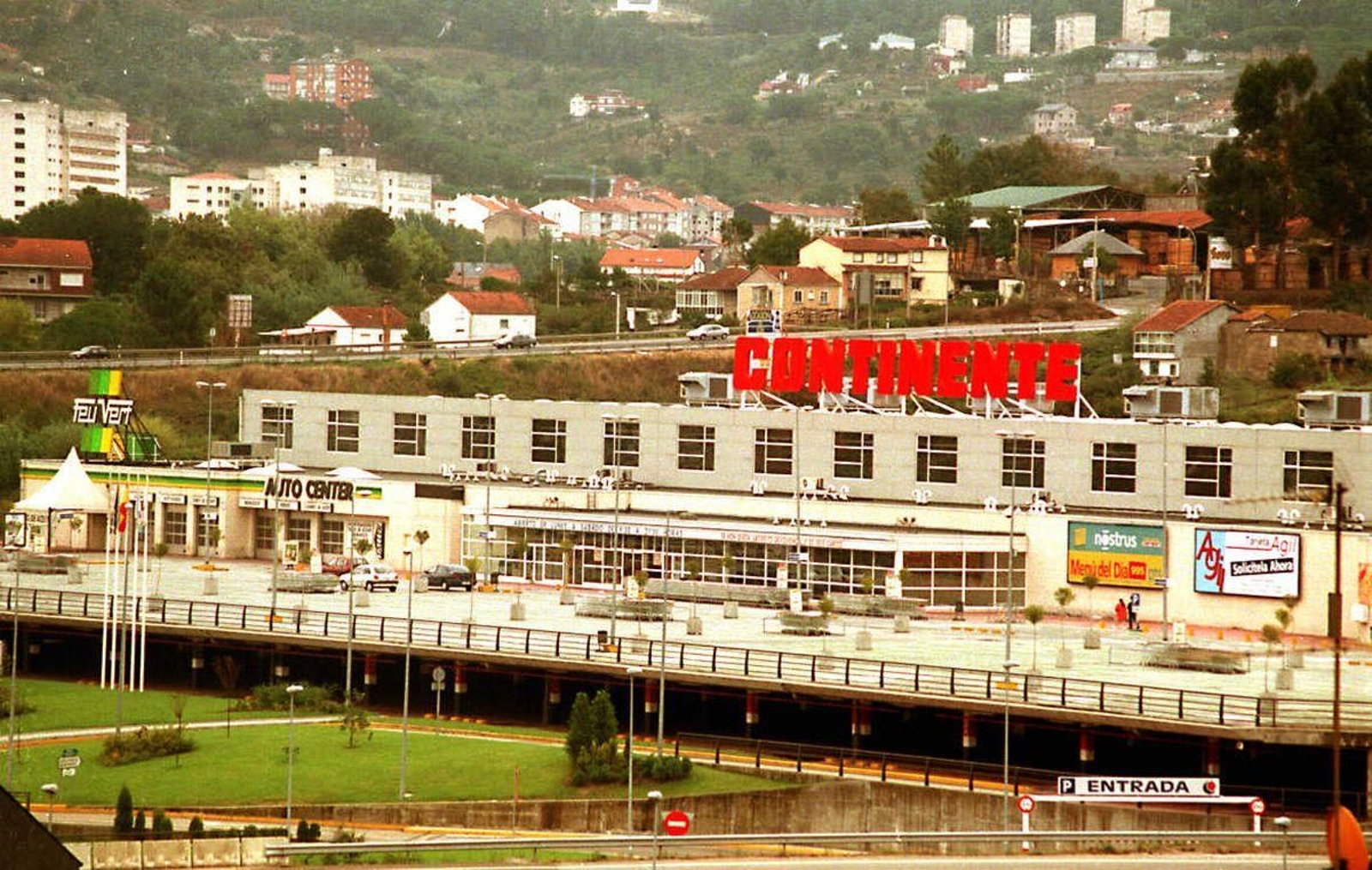 Instalaciones de Continente en 1998.