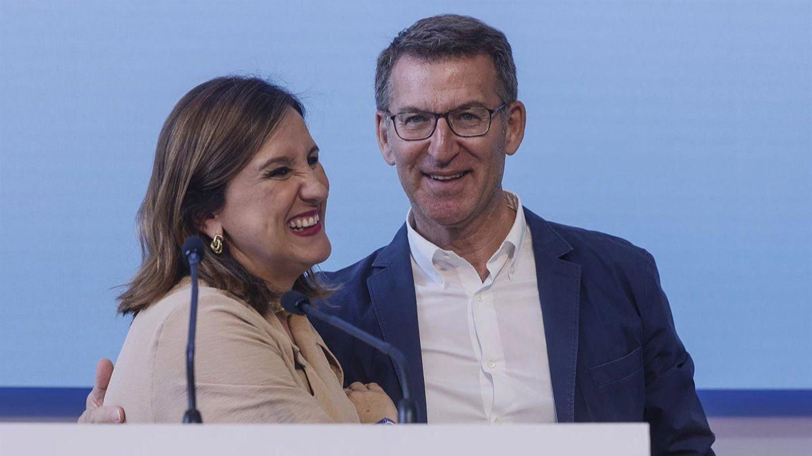 María José Catalá, alcaldesa de Valencia, con Feijóo en una campaña en la comunidad.