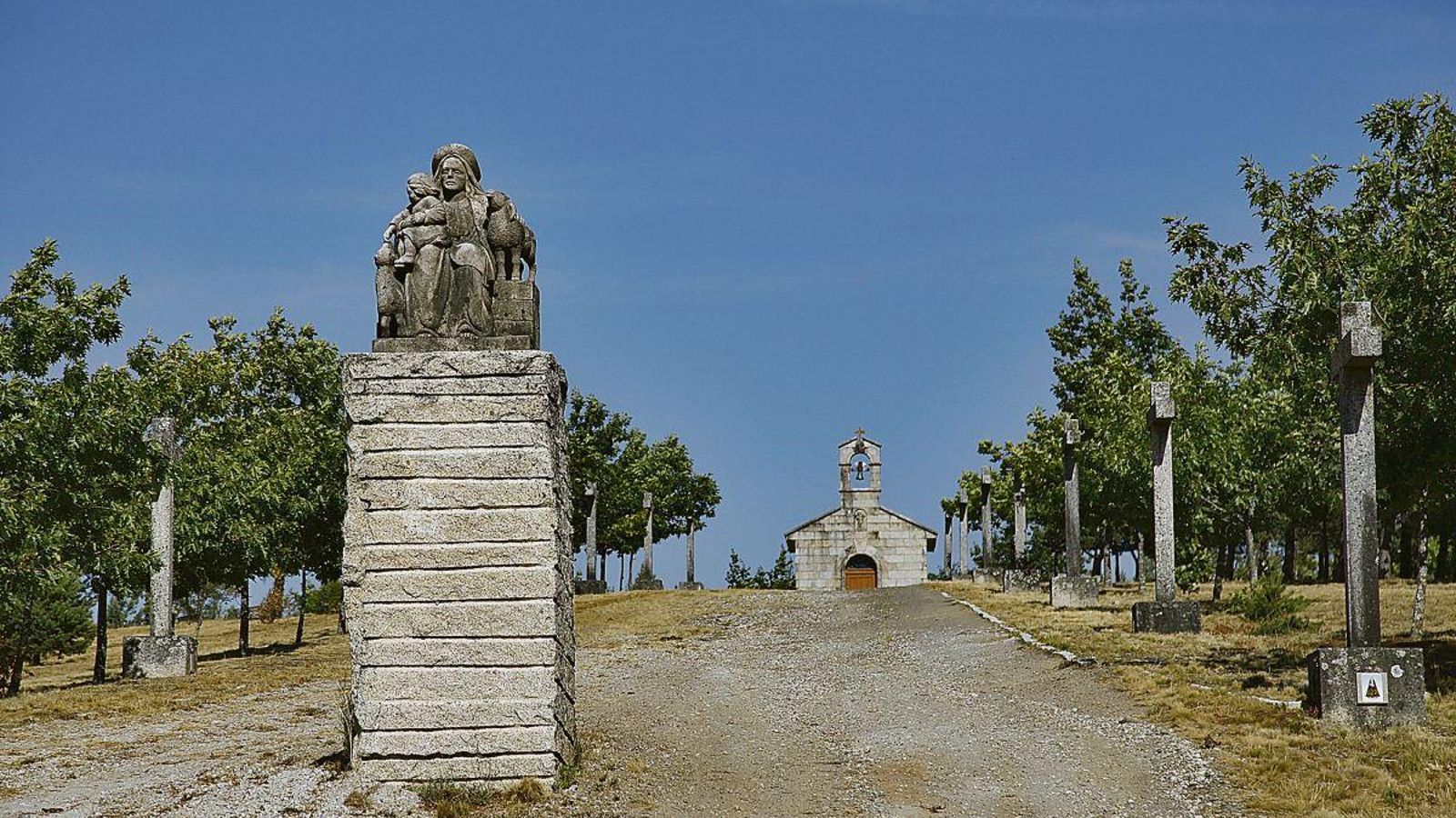 El Alto do Foxo y su capilla de Divina Pastora.