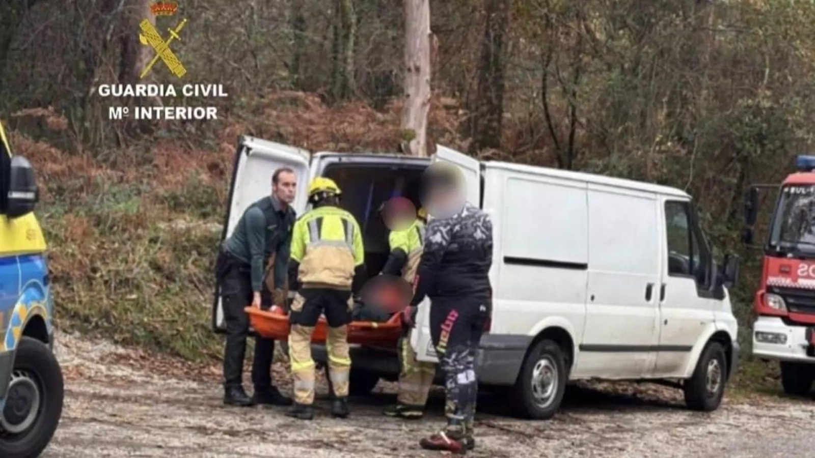 La Guardia Civil en el lugar del accidente.